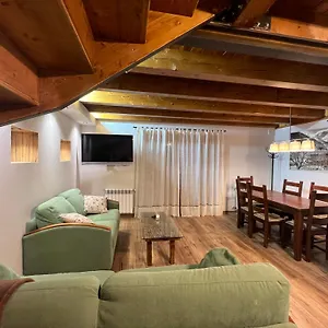 Arties Luxury Apartments Duplex Con Parking Y Guardaski En Ruda דירה